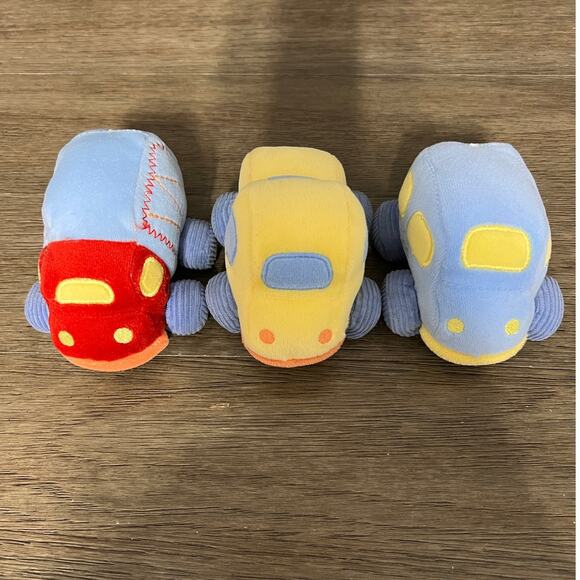 Carter's Baby Mixed Lot of Cars & Truck Rattle Plush - Picture 2 of 7